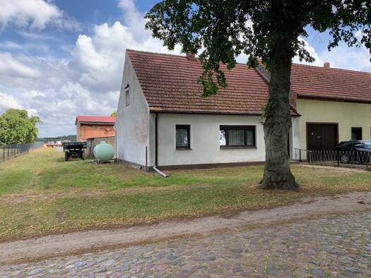 Bauernhaus zum Kauf provisionsfrei 94.000 € 4 Zimmer 90 m² 1.856 m² Grundstück Seetz Karstädt 19357