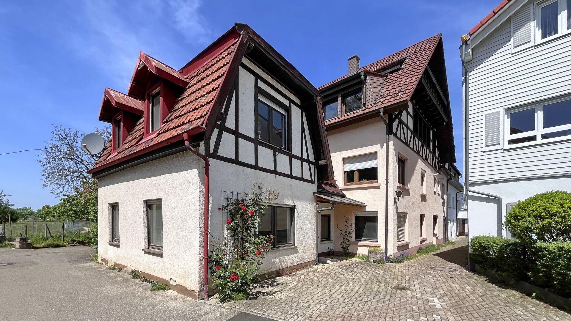 Mehrfamilienhaus zum Kauf 760.000 € 15 Zimmer 262 m²<br/>Wohnfläche 241 m²<br/>Grundstück St. Georgen - Nord Freiburg i. Br. / St. Georgen 79111