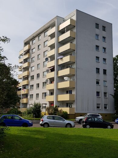 Wohnung zur Miete 520 € 3 Zimmer 73,2 m² 6. Geschoss frei ab 01.04.2025 Grimmelshausenstraße 6 Hanau Hanau 63450