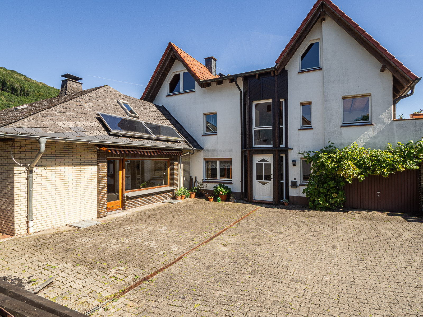 Mehrfamilienhaus zum Kauf 236.000 € 12 Zimmer 311 m²<br/>Wohnfläche 589 m²<br/>Grundstück Hagen Sundern-Hagen 59846