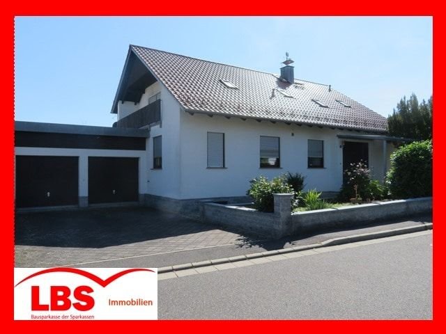 Einfamilienhaus zum Kauf 335.000 € 6,5 Zimmer 188 m²<br/>Wohnfläche 700 m²<br/>Grundstück Ebermannsdorf Ebermannsdorf 92263