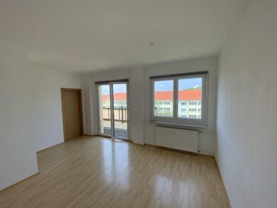 Wohnung zur Miete 250 € 1 Zimmer 33 m² 4. Geschoss frei ab sofort Limbach-Oberfrohna Limbach-Oberfrohna 09212