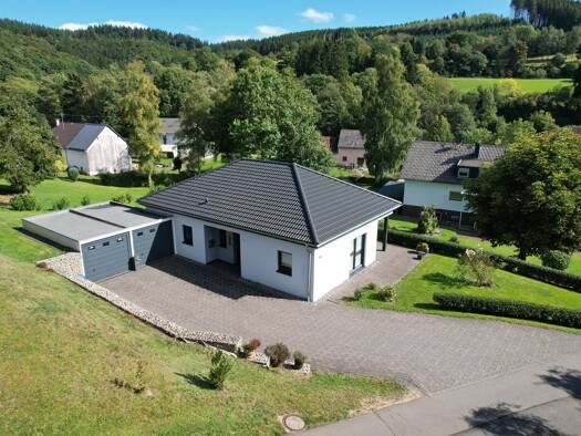 Haus zum Kauf 499.000 € 4 Zimmer 93,4 m² 1.171 m² Grundstück frei ab sofort Gondenbrett 54595