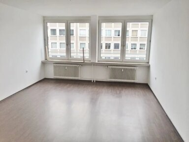 Studio zur Miete 430 € 1 Zimmer 32,5 m² 3. Geschoss frei ab sofort Schweiggerstraße 2 Glockenhof Nürnberg 90478