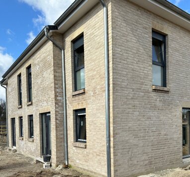 Doppelhaushälfte zur Miete 1.240 € 5 Zimmer 125 m² 295 m² Grundstück Dinkelweg 32 A Wolterdingen Soltau 29614