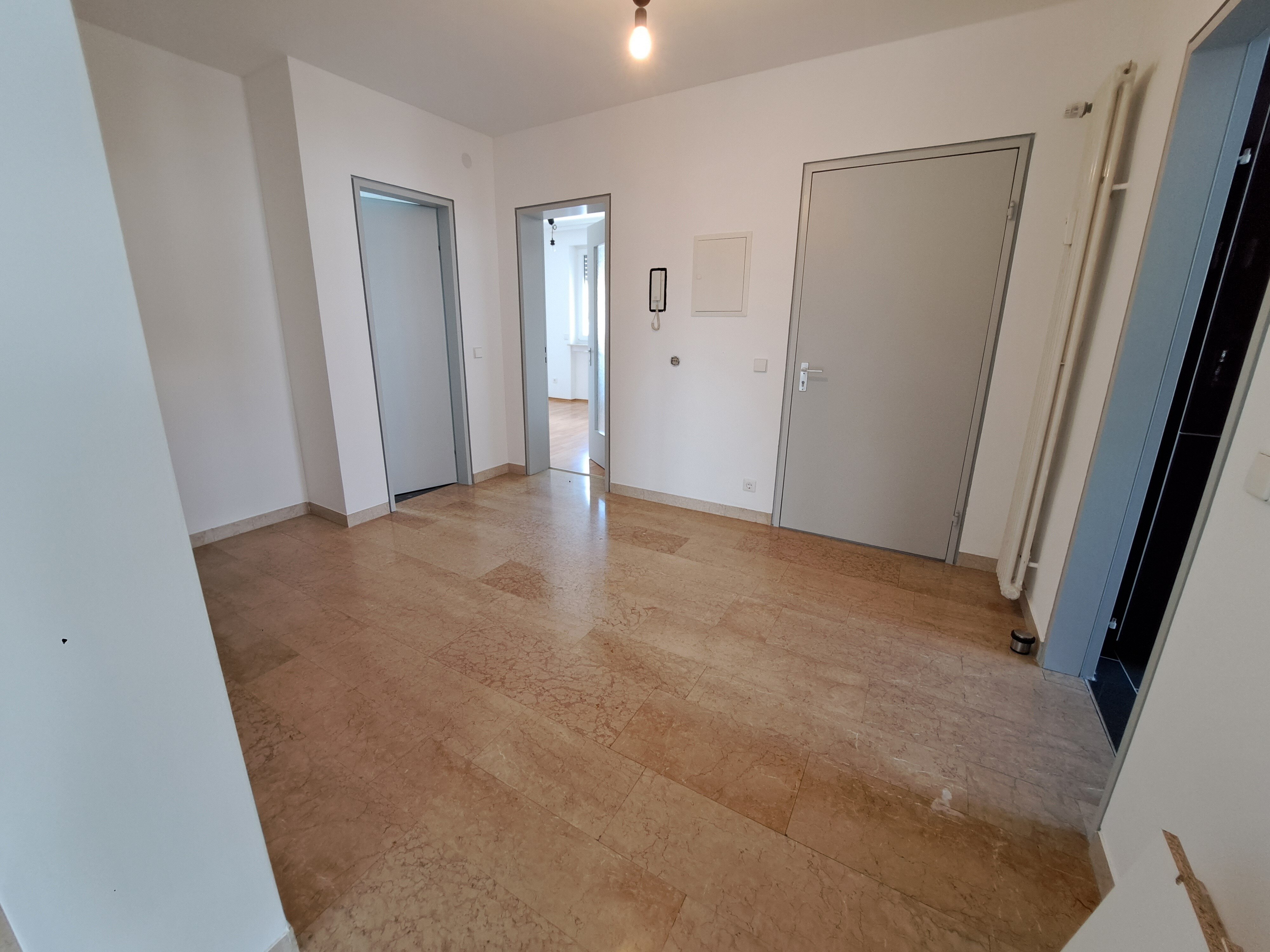 Wohnung zur Miete 1.280 € 4,5 Zimmer 110 m²<br/>Wohnfläche 1. Stock<br/>Geschoss Mundelsheim Mundelsheim 74395