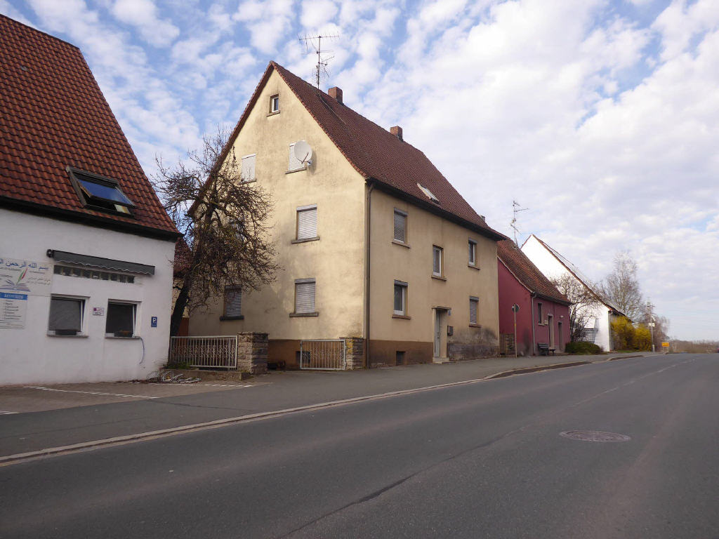Haus zum Kauf 259.000 € 9 Zimmer 196 m²<br/>Wohnfläche 700 m²<br/>Grundstück Birkenfeld Neustadt/Aisch Umgebung 91413