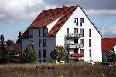 Mehrfamilienhaus zum Kauf Zwangsversteigerung 1.640.000 € 1 Zimmer 1.016 m² 1.547 m² Grundstück Oberderdingen Oberderdingen 75038