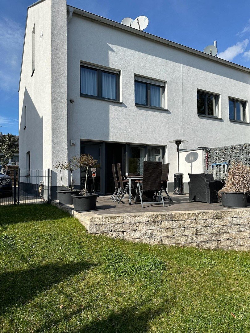 Doppelhaushälfte zum Kauf Provisionsfrei 695.000 € 4 Zimmer 135 m²<br/>Wohnfläche 207 m²<br/>Grundstück Traisa Mühltal 64367