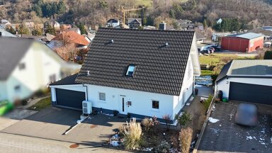 Einfamilienhaus zum Kauf provisionsfrei 595.000 € 6 Zimmer 121 m² 671 m² Grundstück Niederzissen Niederzissen 56651