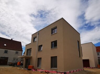 Wohnung zur Miete nur mit Wohnberechtigungsschein 740 € 3 Zimmer 75,4 m² Erdgeschoss Pfarrer-Eizenhöfer-Weg 7 Hallstadt Hallstadt 96103