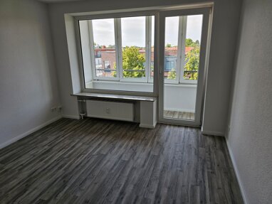 Wohnung zur Miete 600 € 2 Zimmer 50 m² 3. Geschoss frei ab sofort Wisbystraße 22 Holstentor - Nord Lübeck 23558