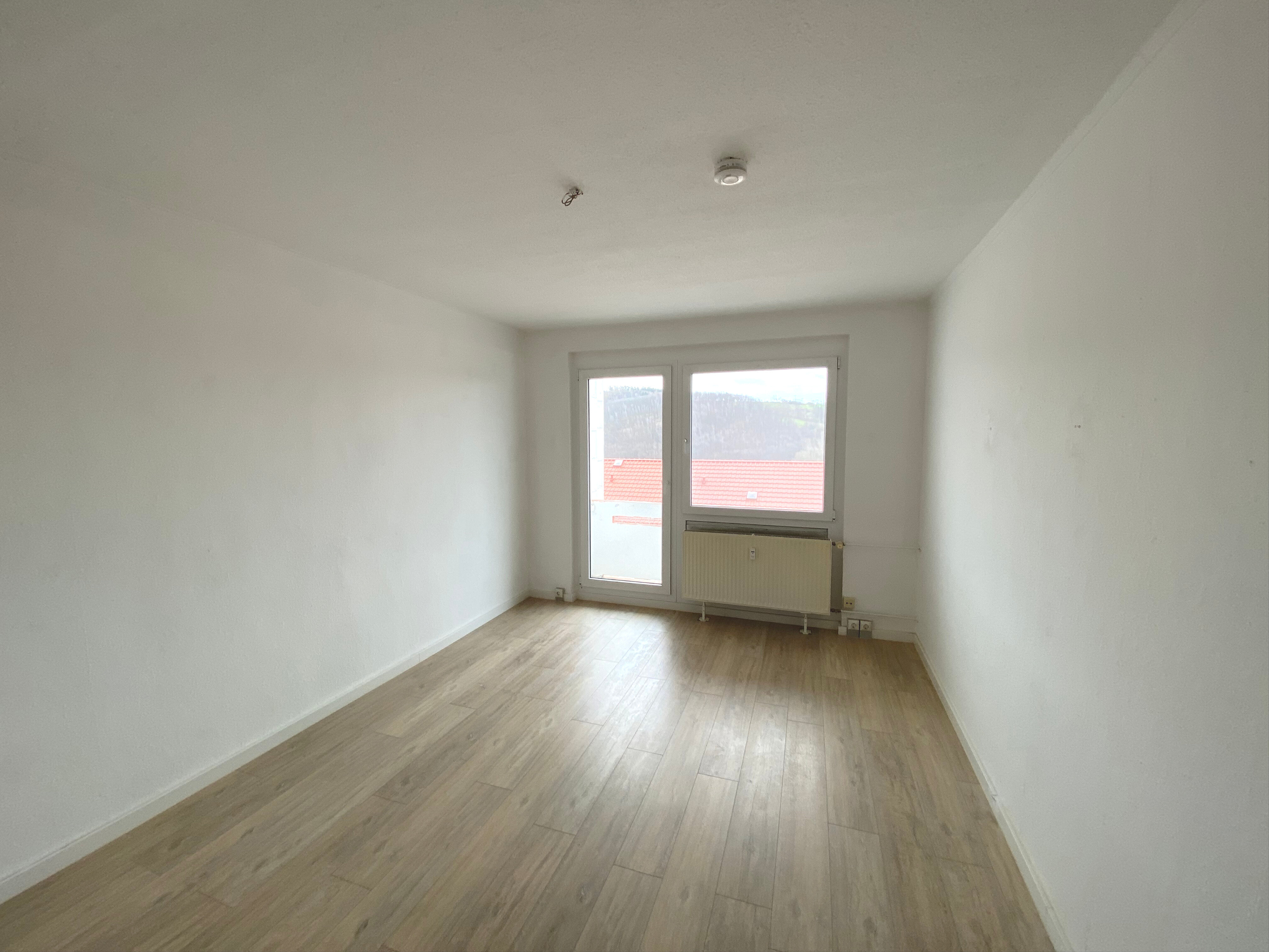 Studio zur Miete 295 € 3 Zimmer 58 m²<br/>Wohnfläche 3.<br/>Geschoss Feldstr. 22 Elsterberg Elsterberg 07985