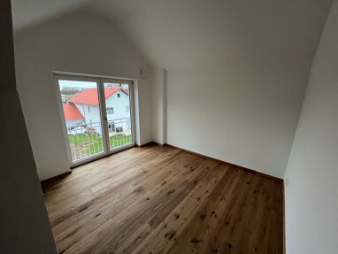 Wohnung zur Miete 949 € 2 Zimmer 85,7 m² 2. Geschoss Erharting Erharting 84513