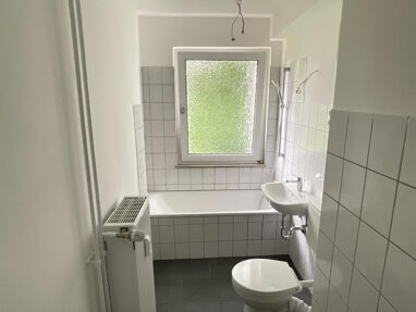 Wohnung zur Miete 319 € 2,5 Zimmer 46 m² 1. Geschoss Emmericher Straße 128 Obermeiderich Duisburg 47138