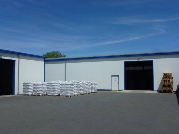 Lagerhalle zur Miete 3 € 1.370 m² Lagerfläche Oberkotzau 95145