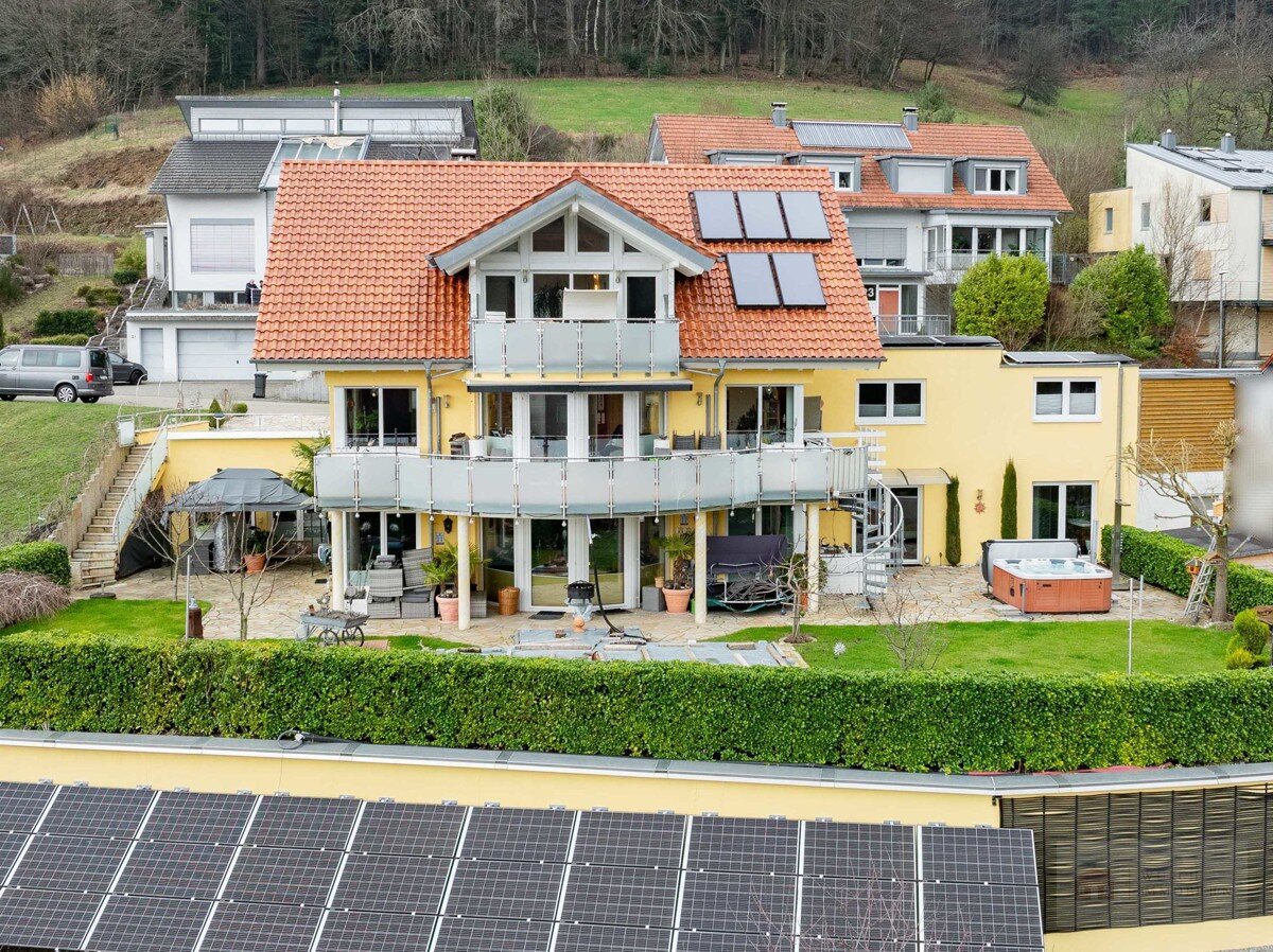 Mehrfamilienhaus zum Kauf 1.590.000 € 9 Zimmer 400 m²<br/>Wohnfläche 903 m²<br/>Grundstück Yach Elzach 79215