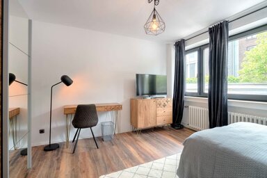 Wohnung zur Miete Wohnen auf Zeit 955 € 6 Zimmer 14 m² frei ab 19.02.2025 Neue Weyer Straße 5 Altstadt - Süd Köln 50676