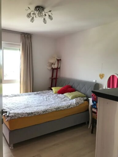 Wohnung zur Miete 700 € 2 Zimmer 70 m² frei ab sofort An der Lindenallee Frankfurter Berg Frankfurt am Main 60433