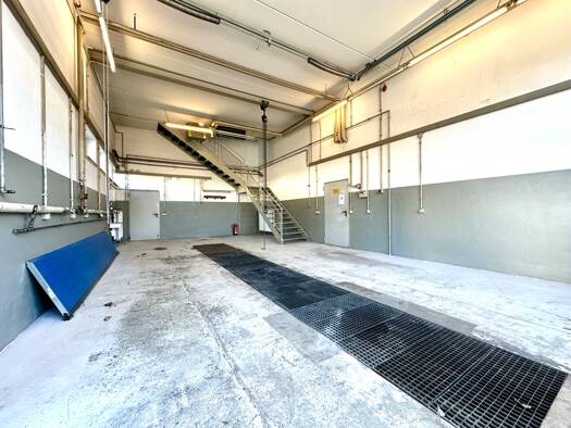 Werkstatt zur Miete 2.500 € 166 m² Lagerfläche Aichig Bayreuth / Aichig 95448