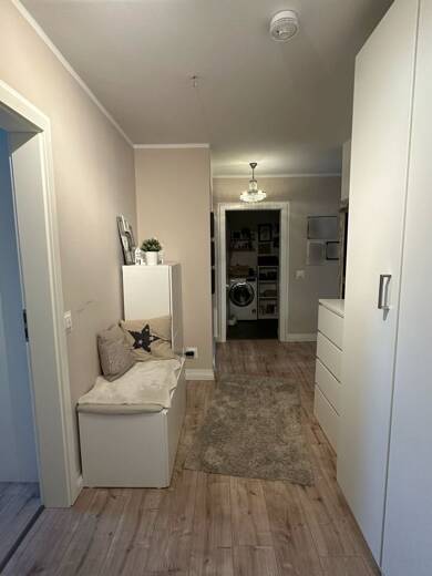 Wohnung zur Miete 750 € 2 Zimmer 67,8 m² Dachgeschoss, 2. Geschoss frei ab sofort Roydorf Roydorf 21423