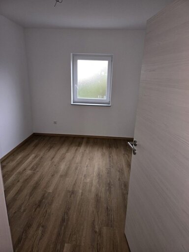 Wohnung zur Miete 790 € 2 Zimmer 72 m² EG Buchenstraße 14 Emmelshausen 56281