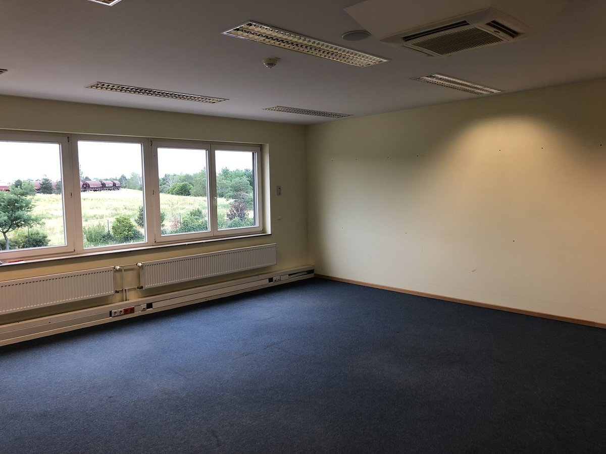 Bürofläche zur Miete 682 m²<br/>Bürofläche Thalheim Bitterfeld-Wolfen 06766