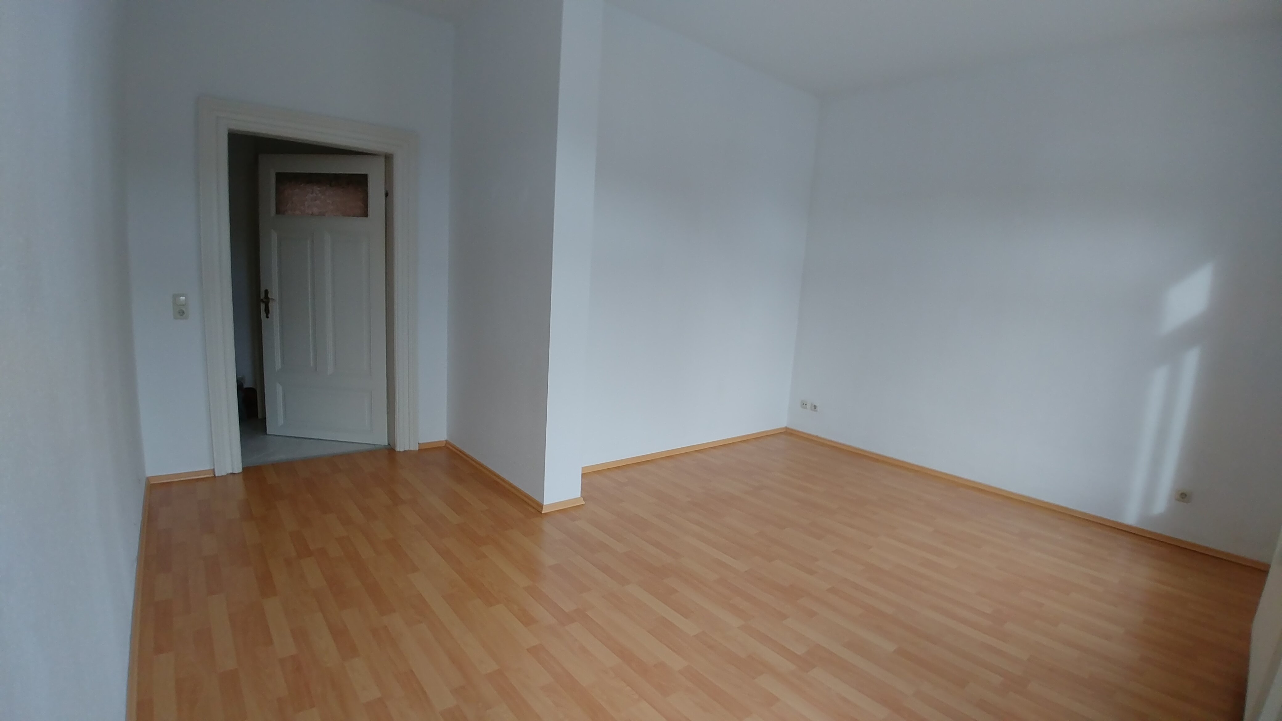 Wohnung zur Miete 320 € 2 Zimmer 64 m²<br/>Wohnfläche ab sofort<br/>Verfügbarkeit Greiz Greiz 07973