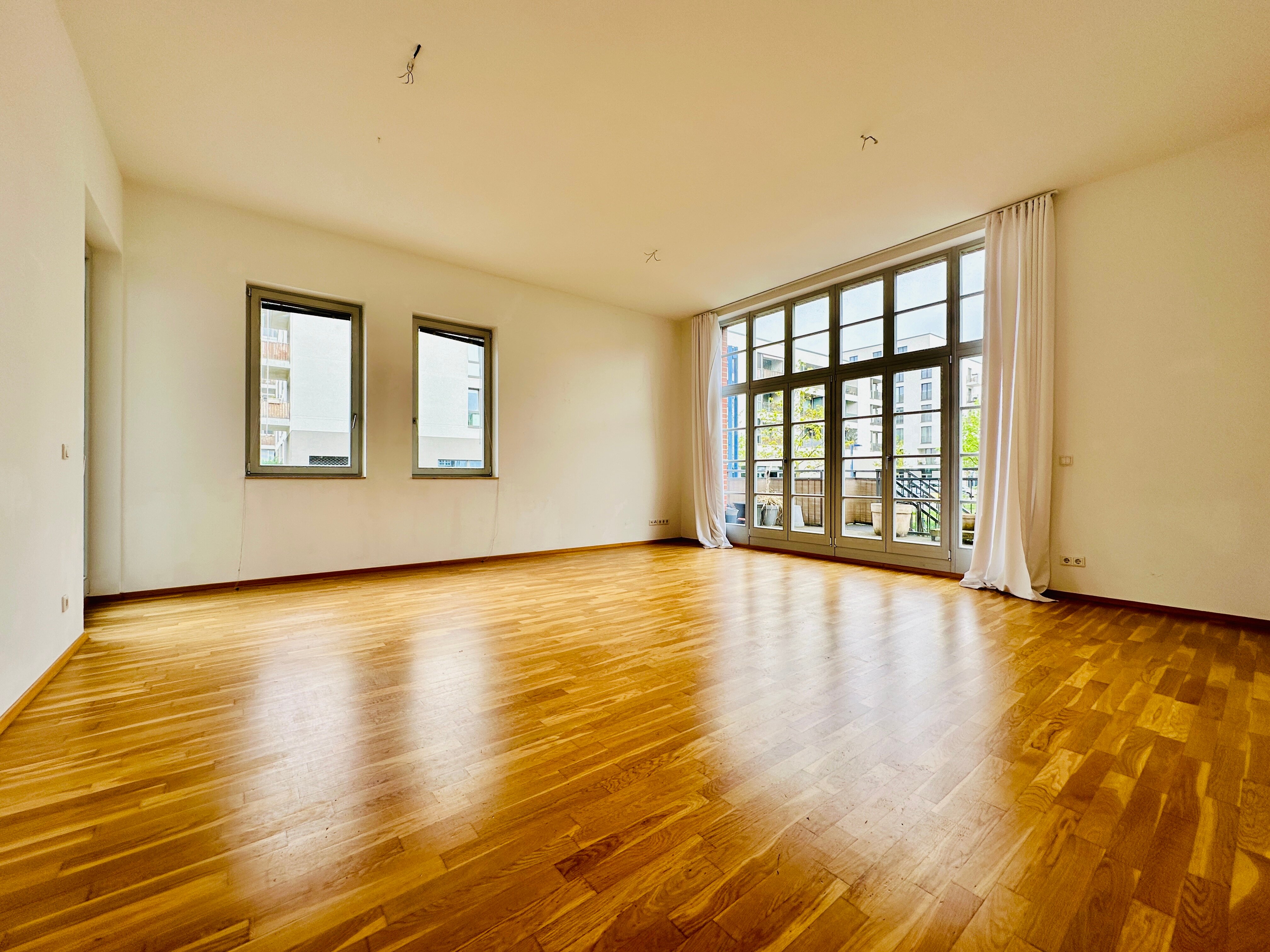 Studio zum Kauf 4 Zimmer 148,1 m²<br/>Wohnfläche EG<br/>Geschoss ab sofort<br/>Verfügbarkeit Fischzug 1 Friedrichshain Berlin 10245