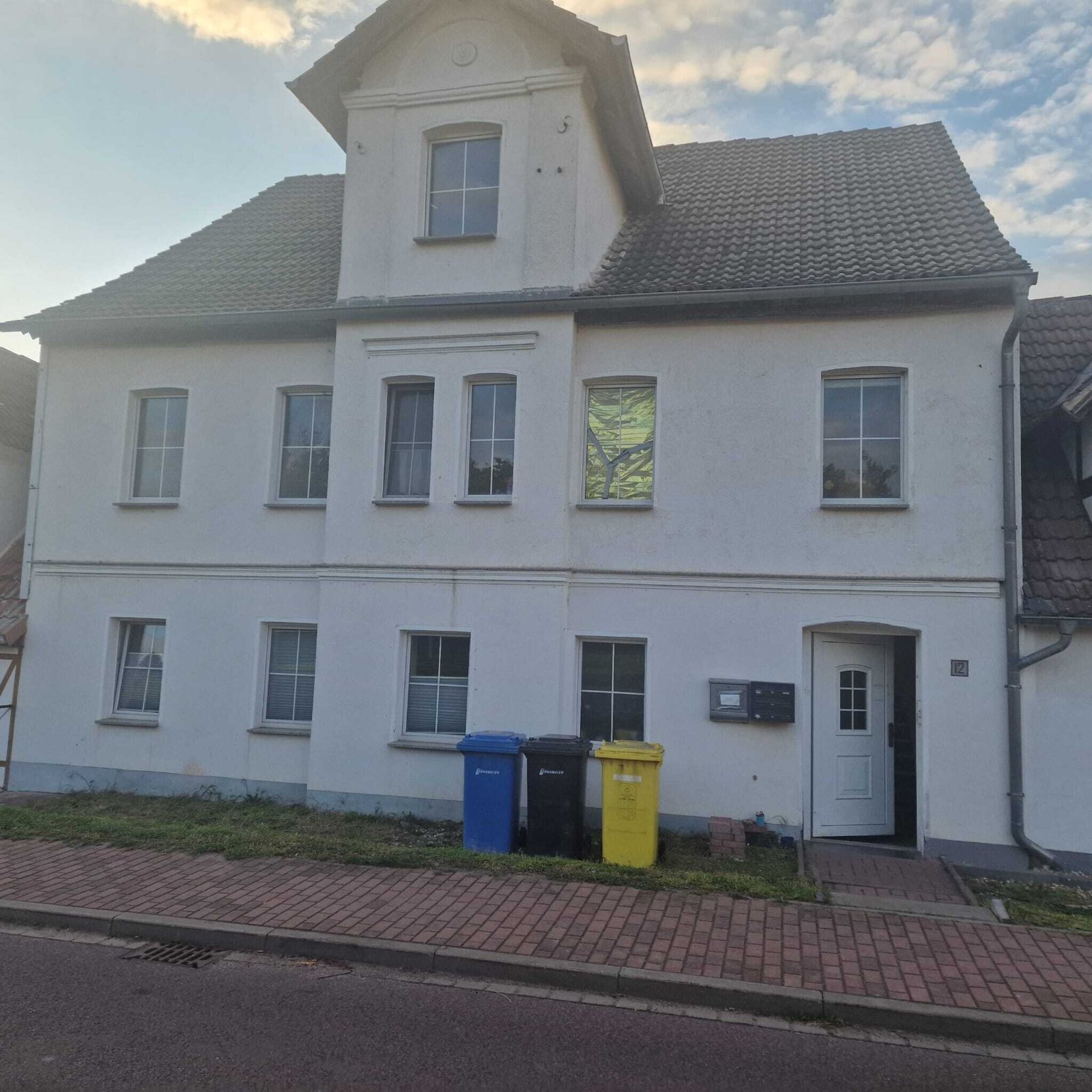 Mehrfamilienhaus zum Kauf Provisionsfrei 185.000 € 155 m²<br/>Grundstück Rothenburg Wettin 06193
