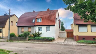 Doppelhaushälfte zum Kauf 105.000 € 6 Zimmer 104 m² 990 m² Grundstück Neundorf Staßfurt 39418