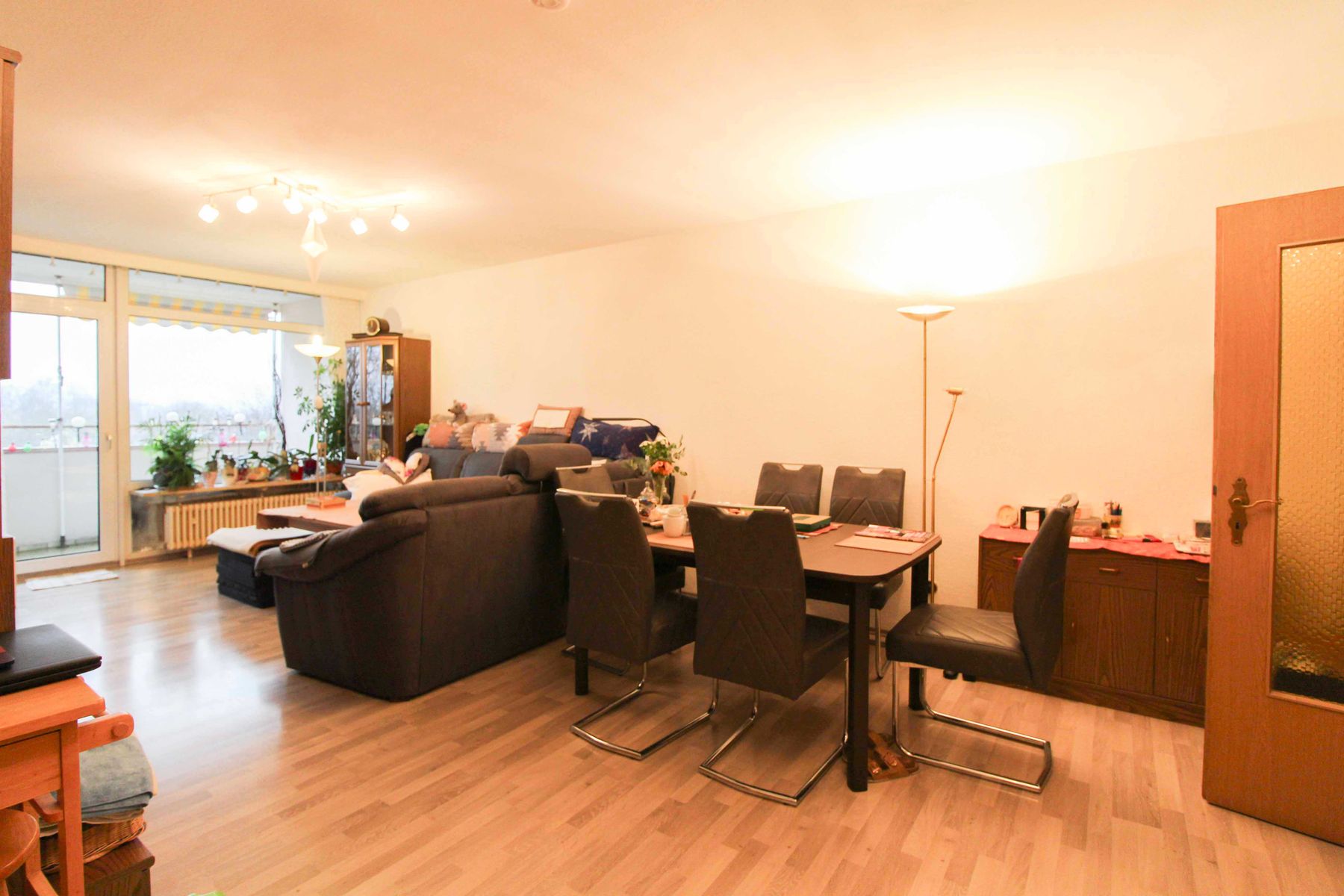 Immobilie zum Kauf 250.000 € 3 Zimmer 82 m²<br/>Fläche Nieder-Eschbach Frankfurt 60437