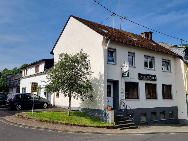 Haus zum Kauf 127.000 € 7 Zimmer 240 m²<br/>Wohnfläche 428 m²<br/>Grundstück Seffern 54636