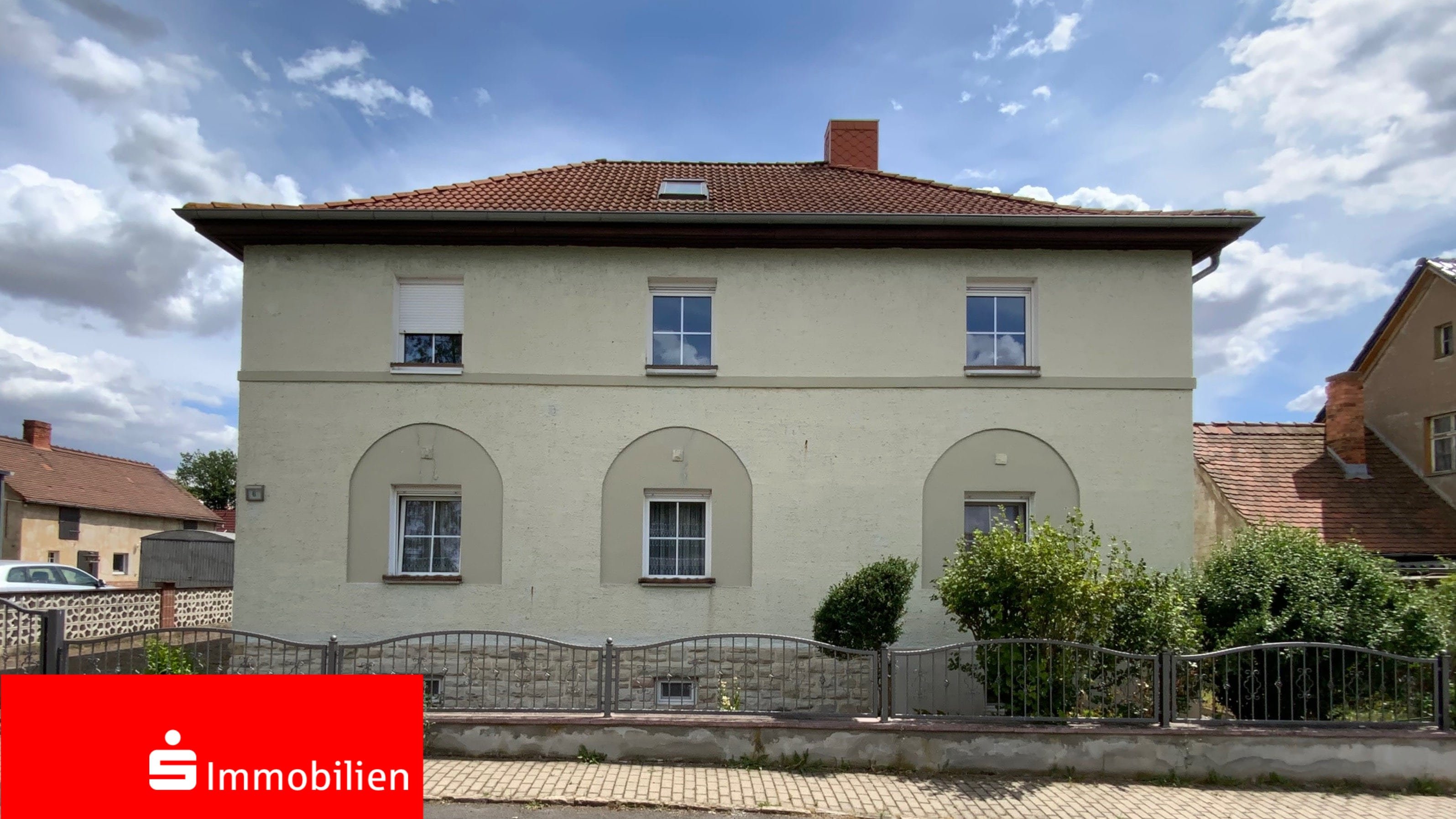 Mehrfamilienhaus zum Kauf 169.000 € 9 Zimmer 180,1 m²<br/>Wohnfläche 900 m²<br/>Grundstück Roßleben Roßleben-Wiehe 06571