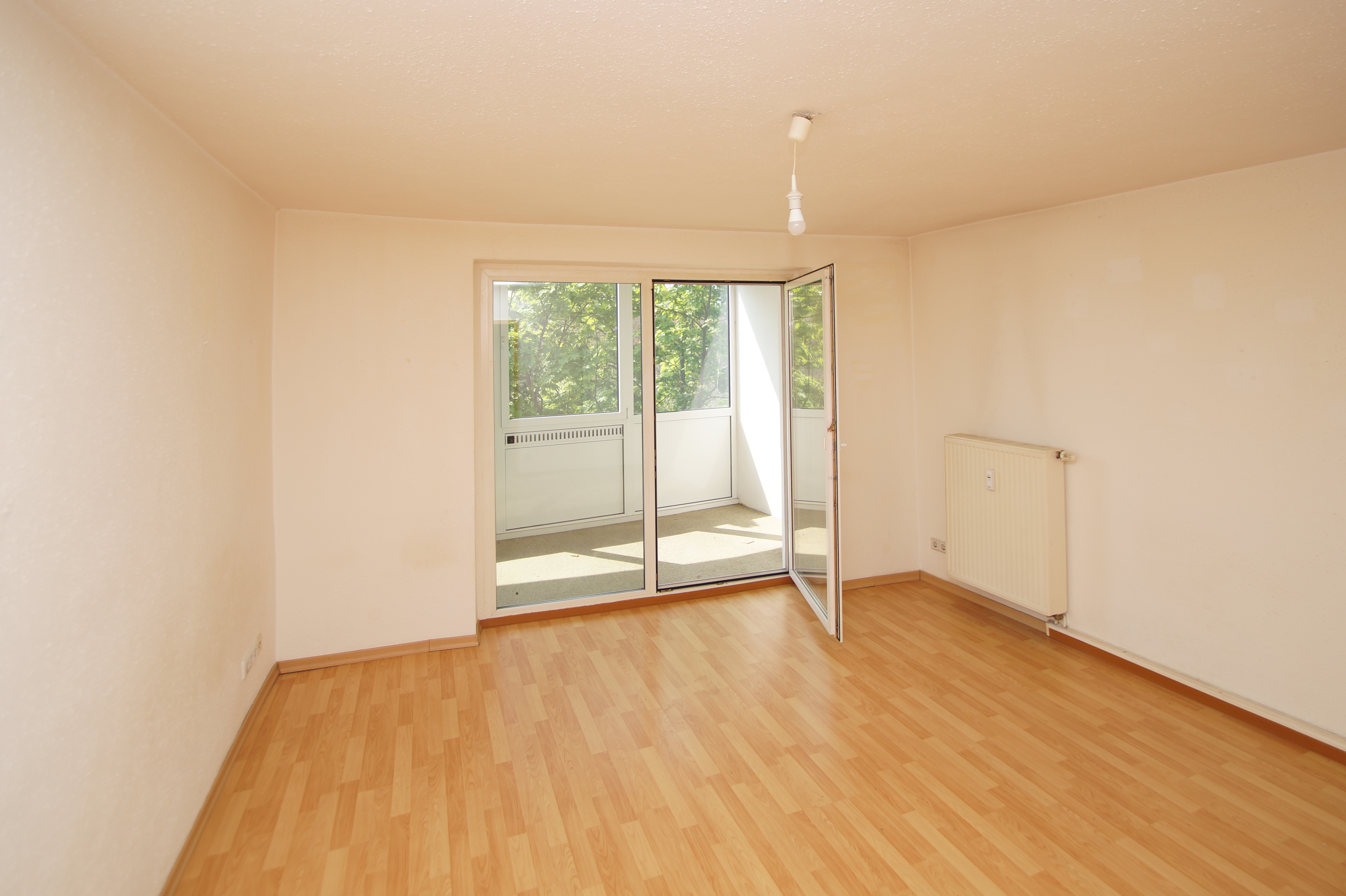 - Vermietet und Provisionsfrei - 2-Zi.-Wohnung mit Wintergarten im Herzen von Erfurt!