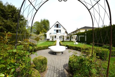 Einfamilienhaus zum Kauf 7 Zimmer 300 m² 1.017 m² Grundstück Poppenbüttel Hamburg 22391