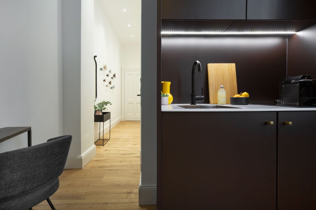 Wohnung zur Miete Wohnen auf Zeit 2.512 € 1 Zimmer 18 m²<br/>Wohnfläche 28.02.2025<br/>Verfügbarkeit Wielandstraße Charlottenburg Berlin 10707