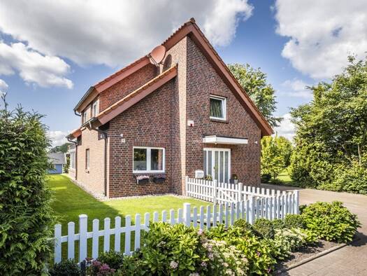 Einfamilienhaus zum Kauf 495.000 € 4,5 Zimmer 134,8 m² 449 m² Grundstück Kayhude 23863