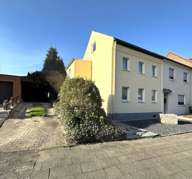 Einfamilienhaus zum Kauf 275.000 € 3 Zimmer 120 m² 661 m² Grundstück Gürzenich Düren 52355