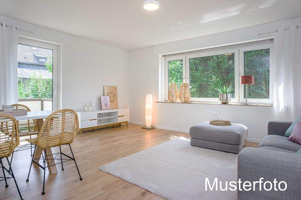 Diskrete Vermarktung: kleine Wohnung in sanierter Stadtvilla mit hoher AfA! PROVISIONSFREI