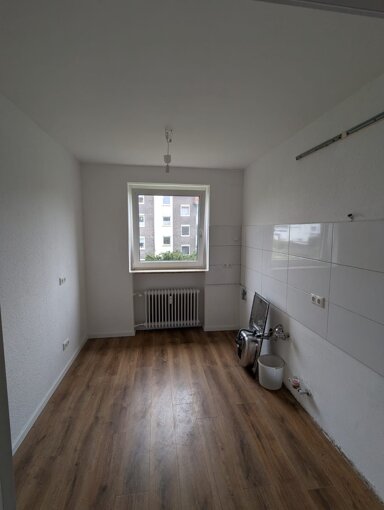 Wohnung zur Miete 578 € 3,5 Zimmer 77 m² 2. Geschoss frei ab sofort Plauenstraße 39 Fedderwardergroden Wilhelmshaven 26388