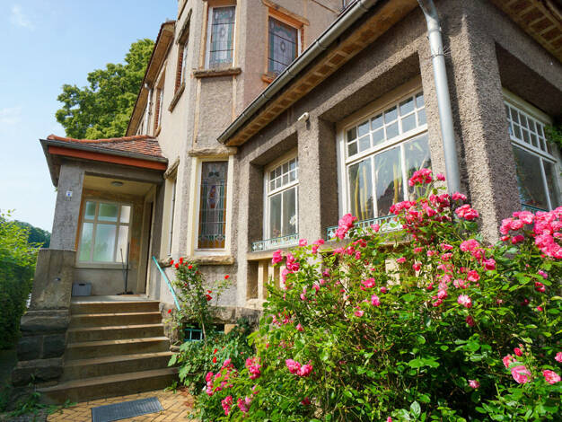 Villa zum Kauf 260.000 € 7 Zimmer 280 m² 1.039 m² Grundstück Bischofswerdaer Straße 33 Bretnig Großröhrsdorf 01900