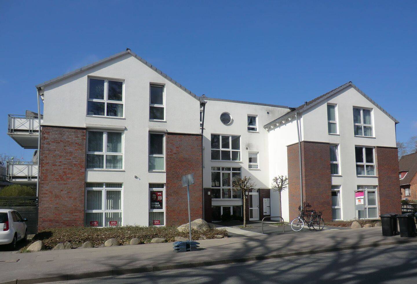 Zentrale 3-Zi.-ETW mit Dachterrasse und TG!
