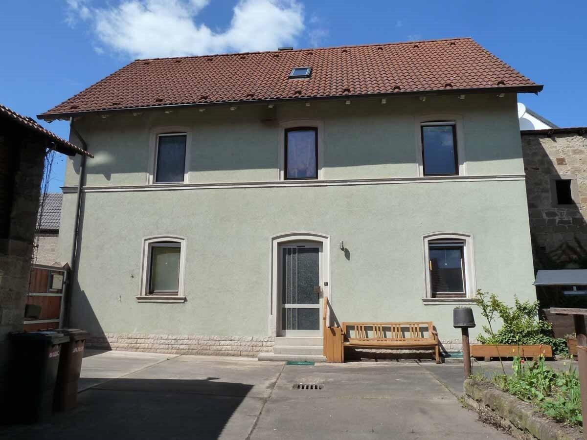 Mehrfamilienhaus zum Kauf 195.000 € 8 Zimmer 170 m²<br/>Wohnfläche 516 m²<br/>Grundstück Zeil Zeil 97475