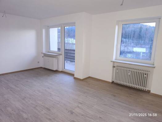 Wohnung zur Miete 600 € 4 Zimmer 90 m² Geschoss 1/3 frei ab sofort Eschenfelden Hirschbach 92275
