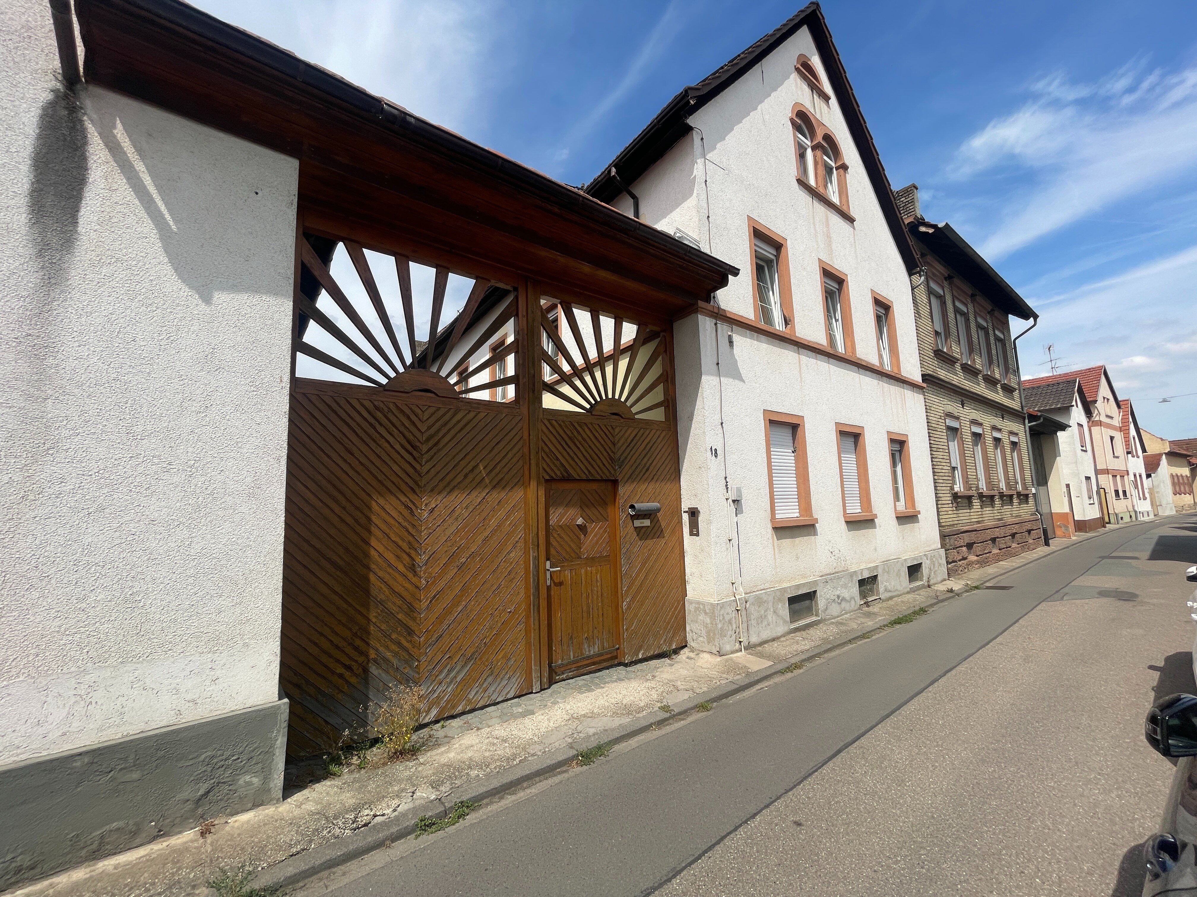 Einfamilienhaus zum Kauf 449.900 € 8 Zimmer 186 m²<br/>Wohnfläche 512 m²<br/>Grundstück Gimbsheim 67578