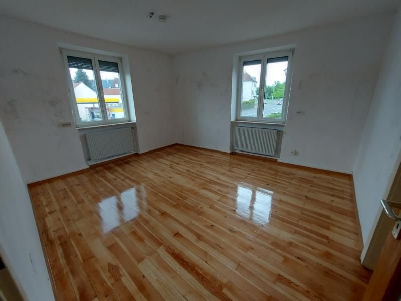 Wohnung zur Miete 600 € 76 m²<br/>Wohnfläche 1. Stock<br/>Geschoss Ab sofort<br/>Verfügbarkeit Landwehrstraße Innenstadt - West Schweinfurt 97421