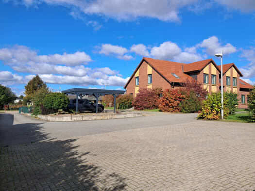 Doppelhaushälfte zum Kauf provisionsfrei 499.500 € 5 Zimmer 203 m² 1.185 m² Grundstück frei ab sofort Zum Kirschenhof 16 C Warnitz Schwerin 19057