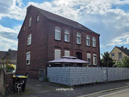 Mehrfamilienhaus zum Kauf als Kapitalanlage geeignet 1.110.000 € 21 Zimmer 499 m² 710 m² Grundstück Heeren-Werve Kamen 59174