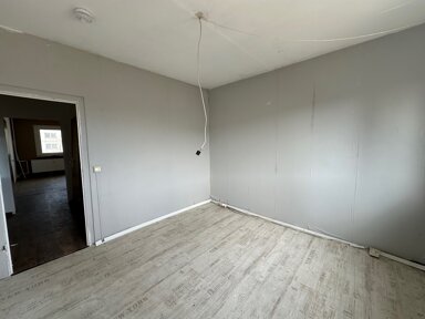 Wohnung zur Miete 165 € 2 Zimmer 41,2 m² 3. Geschoss Thurm Mülsen 08132